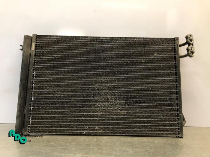 Usagé Condenseur de climatisation BMW 3 serie (E90) 318i 16V Prix € 25,00 Règlement à la marge proposé par Autodemontagebedrijf Otte