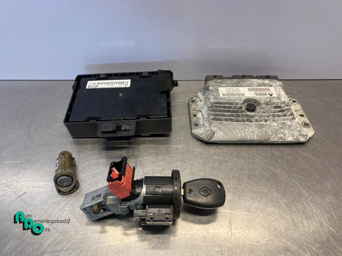 Used Ignition lock + computer Renault Modus/Grand Modus (JP) 1.4 16V Price € 125,00 Margin scheme offered by Autodemontagebedrijf Otte