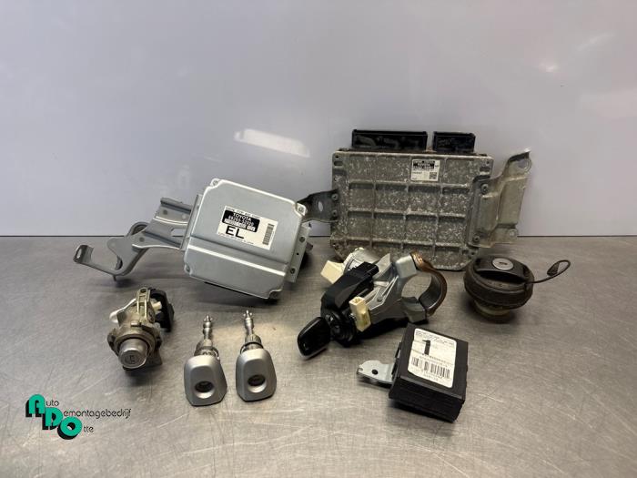 Gebrauchte Zündschloss + Steuergerät Toyota Yaris II (P9) 1.33 16V Dual VVT-I Preis € 165,00 Margenregelung angeboten von Autodemontagebedrijf Otte