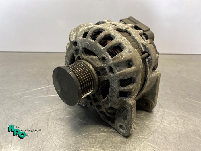 Usagé Dynamo Renault Clio IV (5R) 0.9 Energy TCE 90 12V Prix € 30,00 Règlement à la marge proposé par Autodemontagebedrijf Otte