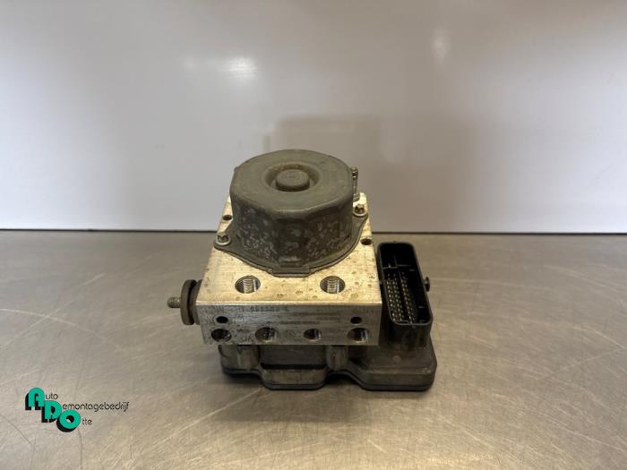 Gebrauchte ABS Pumpe Renault Clio IV (5R) 0.9 Energy TCE 90 12V Preis € 15,00 Margenregelung angeboten von Autodemontagebedrijf Otte