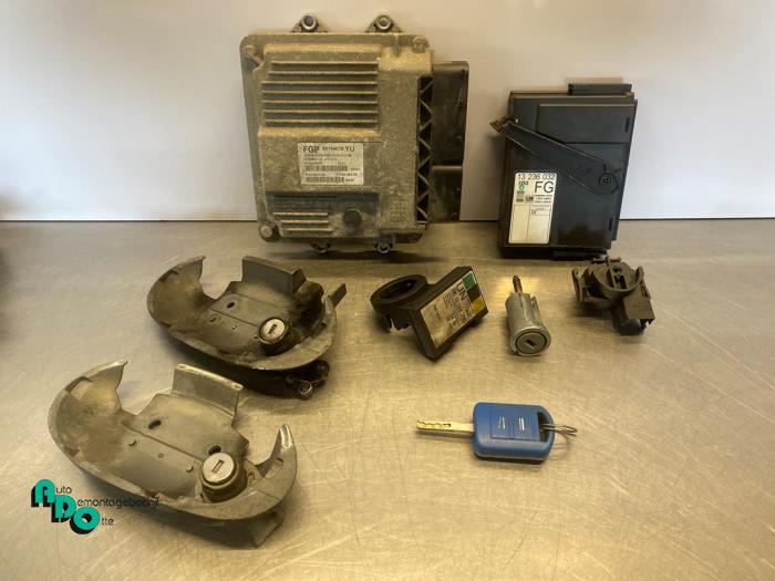 Used Ignition lock + computer Opel Combo (Corsa C) 1.3 CDTI 16V Price € 200,00 Margin scheme offered by Autodemontagebedrijf Otte