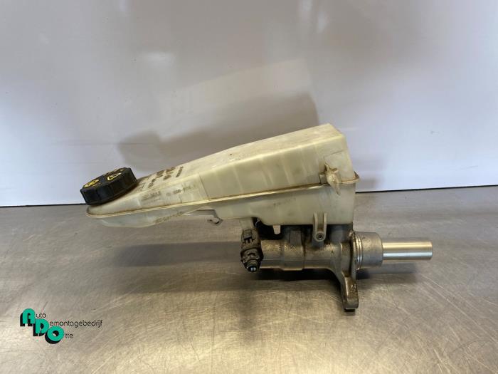 Gebrauchte Hauptbremszylinder Toyota ProAce 2.0 D-4D 177 16V Worker Preis € 25,00 Margenregelung angeboten von Autodemontagebedrijf Otte
