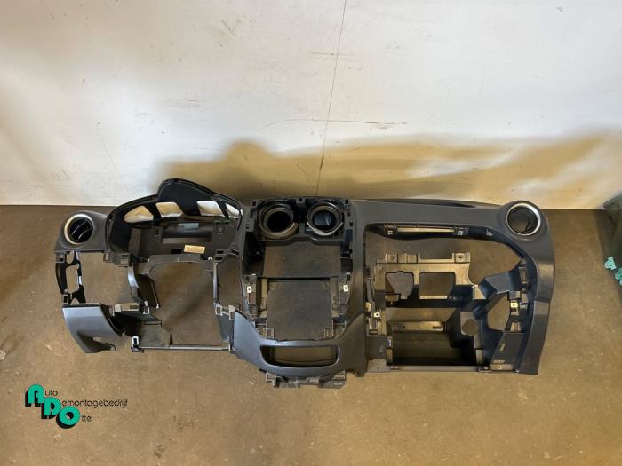 Używane Panel Nissan Note (E12) 1.2 DIG-S 98 Cena € 295,00 Procedura marży oferowane przez Autodemontagebedrijf Otte