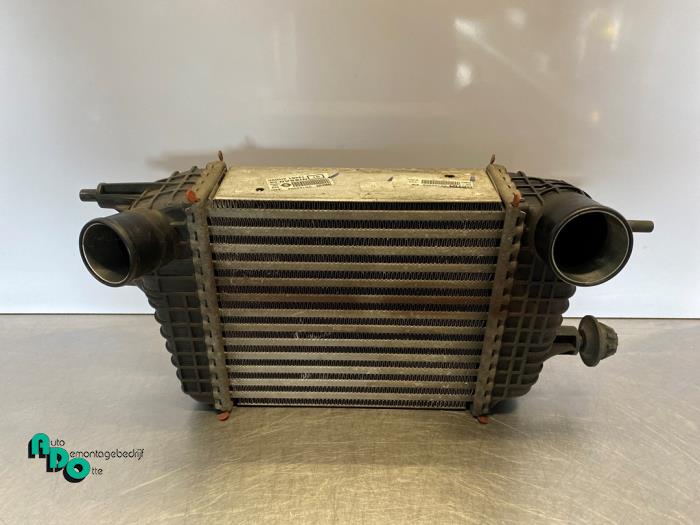 Used Intercooler Nissan Note (E12) 1.2 DIG-S 98 Price € 50,00 Margin scheme offered by Autodemontagebedrijf Otte