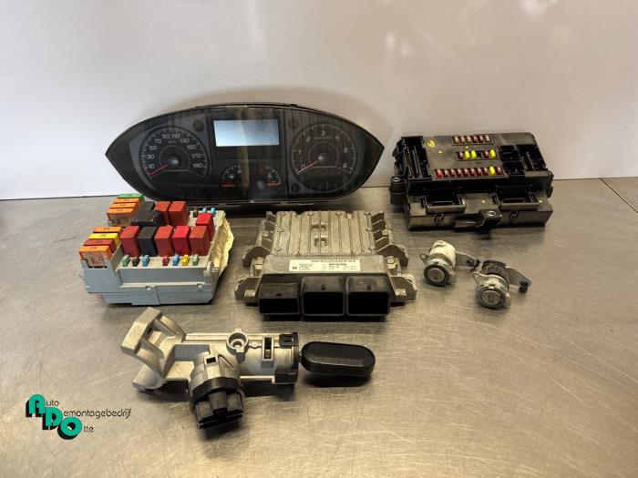 Used Ignition lock + computer Citroen Jumper (U9) 2.2 HDi 130 Price € 750,00 Margin scheme offered by Autodemontagebedrijf Otte