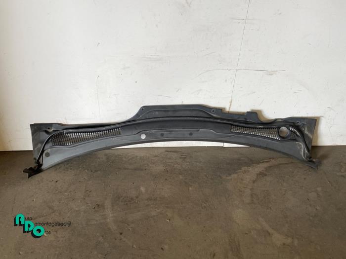 Używane Parawan Volvo C30 (EK/MK) 1.8 16V Cena € 35,00 Procedura marży oferowane przez Autodemontagebedrijf Otte