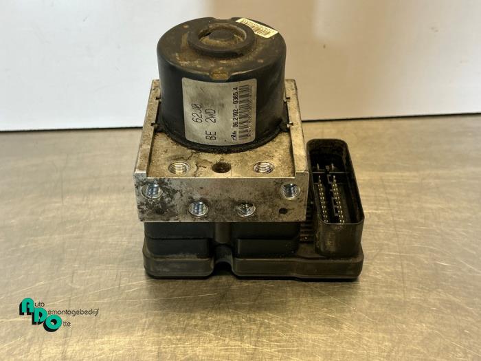 Begagnade ABS-pump Suzuki Swift (ZA/ZC/ZD1/2/3/9) 1.3 VVT 16V Pris € 150,00 Marginaltabell erbjuds av Autodemontagebedrijf Otte