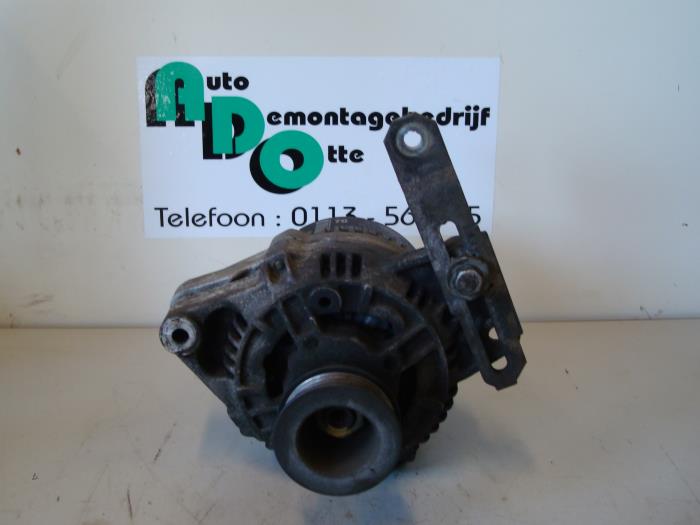 Usagé Dynamo Audi 80 (B4) 1.6 E/S Prix € 40,00 Règlement à la marge proposé par Autodemontagebedrijf Otte