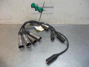 Usados Juego de cables de bujías Volkswagen Golf III Variant (1H5) 1.8 GT Precio € 25,00 Norma de margen ofrecido por Autodemontagebedrijf Otte