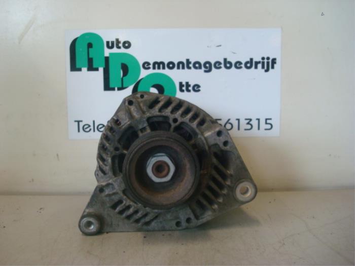 Begagnade Dynamo Audi 100 (C4) 2.3 E 5E Pris € 40,00 Marginaltabell erbjuds av Autodemontagebedrijf Otte