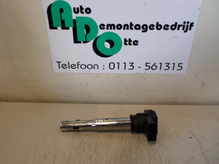 Begagnade Tändspole Volkswagen Touran (1T1/T2) 2.0 FSI 16V Pris € 10,00 Marginaltabell erbjuds av Autodemontagebedrijf Otte