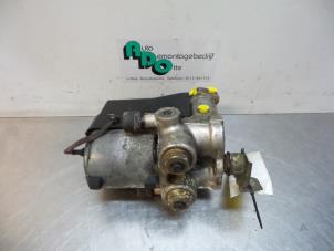 Used ABS pump Mercedes E diesel (W124) 3.0 300 D Turbo Price € 75,00 Margin scheme offered by Autodemontagebedrijf Otte