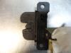 Tailgate lock stop from a Seat Leon (1M1) 1.8 20V 2000
