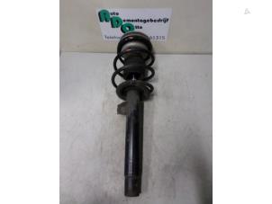 Used Front shock absorber rod, right BMW 3 serie Compact (E46/5) 318ti 16V Price € 30,00 Margin scheme offered by Autodemontagebedrijf Otte