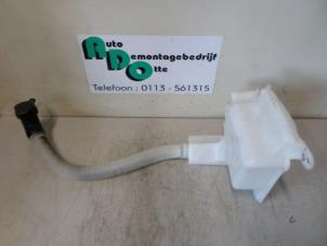 Used Front windscreen washer reservoir BMW 3 serie Compact (E46/5) 318ti 16V Price € 25,00 Margin scheme offered by Autodemontagebedrijf Otte