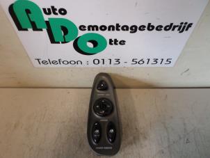 Used Electric window switch Hyundai Coupe 2.0i F,FX 16V Price € 40,00 Margin scheme offered by Autodemontagebedrijf Otte