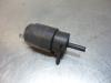 Windscreen washer pump from a Peugeot Boxer (244) 2.8 HDi 127 2003
