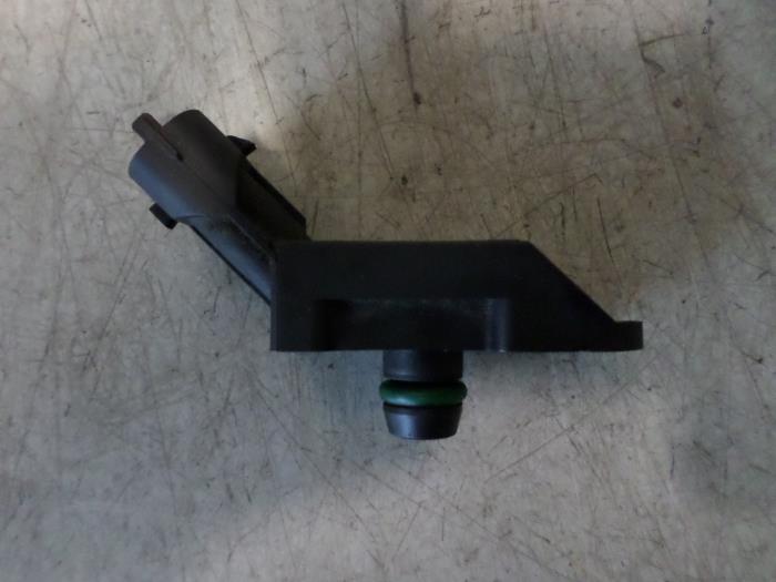 Begagnade MAP-sensor (insugsrör) Opel Combo (Corsa C) 1.3 CDTI 16V Pris € 15,00 Marginaltabell erbjuds av Autodemontagebedrijf Otte