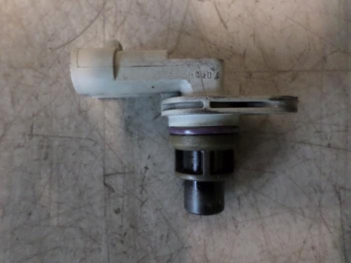 Begagnade Kamaxelsensor Opel Combo (Corsa C) 1.3 CDTI 16V Pris € 20,00 Marginaltabell erbjuds av Autodemontagebedrijf Otte