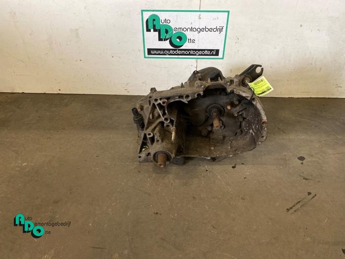 Gebrauchte Getriebe Renault Clio II (BB/CB) 1.4 Preis € 100,00 Margenregelung angeboten von Autodemontagebedrijf Otte