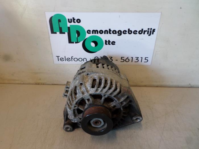 Begagnade Dynamo BMW 3 serie Compact (E36/5) 318 tds Pris € 25,00 Marginaltabell erbjuds av Autodemontagebedrijf Otte