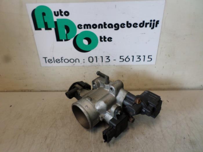 Usagé Boitier papillon Hyundai Accent 1.5i 12V Prix € 25,00 Règlement à la marge proposé par Autodemontagebedrijf Otte