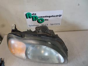 Used Headlight, right Suzuki Baleno (GC/GD) 1.6 16V Price € 40,00 Margin scheme offered by Autodemontagebedrijf Otte