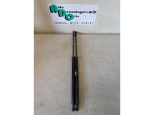 Used Set of tailgate gas struts BMW 3 serie Touring (E36/3) 318i Price € 25,00 Margin scheme offered by Autodemontagebedrijf Otte