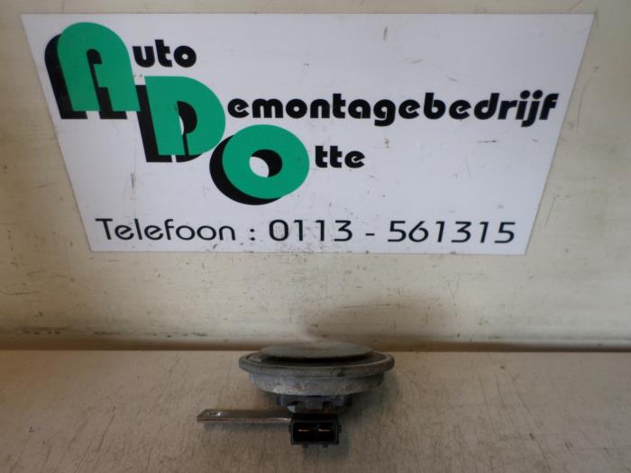 Używane Klakson Seat Inca (6K9) 1.9 SDI Cena € 10,00 Procedura marży oferowane przez Autodemontagebedrijf Otte