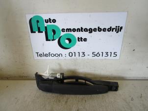 Used Rear door handle 4-door, right Peugeot 307 (3A/C/D) 1.4 Price € 10,00 Margin scheme offered by Autodemontagebedrijf Otte
