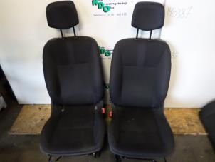 Used Set of upholstery (complete) Renault Clio III (BR/CR) 1.5 dCi 85 Price € 200,00 Margin scheme offered by Autodemontagebedrijf Otte