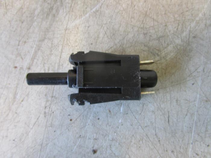 Gebrauchte Handbremse Schalter Mercedes A (W168) 1.4 A-140 Preis € 15,00 Margenregelung angeboten von Autodemontagebedrijf Otte