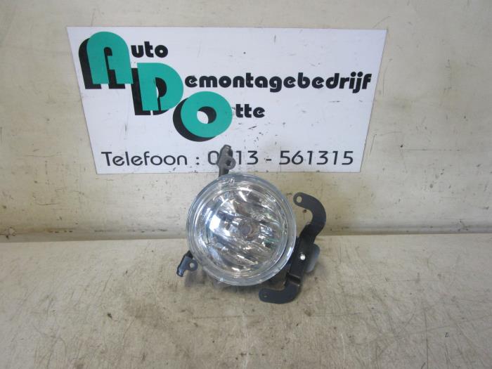 Fog light, front right from a Hyundai Atos 2005