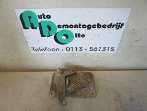 Used Bonnet lock mechanism Fiat Ducato (230/231/232) 2.5 D Price € 15,00 Margin scheme offered by Autodemontagebedrijf Otte