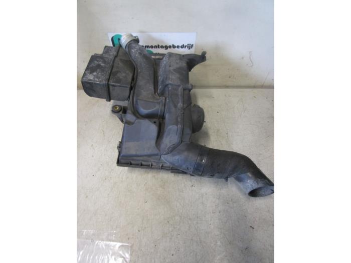 Gebrauchte Luftfiltergehäuse Volvo V40 (VW) 1.8 16V Preis € 40,00 Margenregelung angeboten von Autodemontagebedrijf Otte
