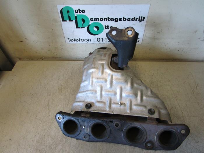 Exhaust manifold from a Toyota Corolla 2002