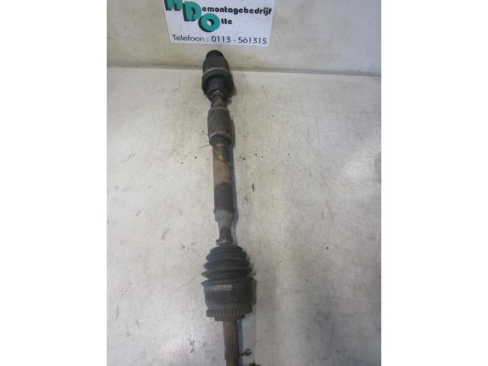 Front drive shaft, right from a Volvo V40 (VW) 1.9 D di 1999