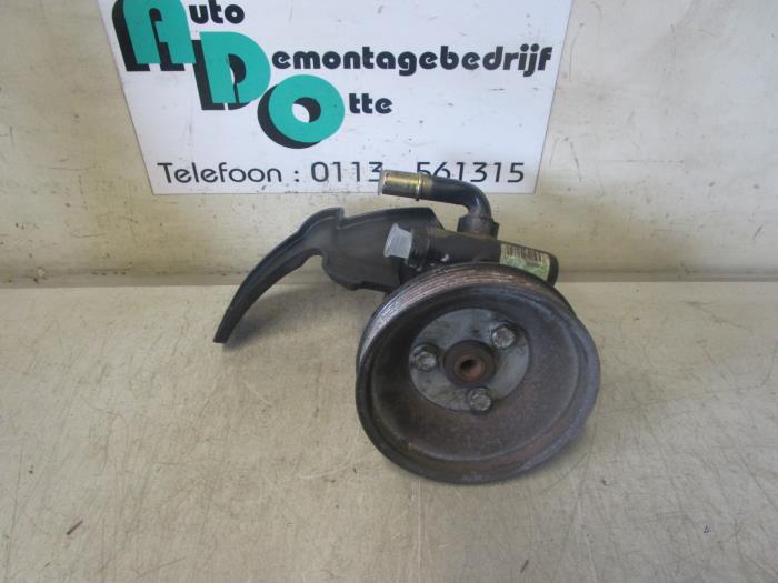 Usagé Pompe de direction Alfa Romeo GT (937) 1.9 JTD 16V Multijet Prix € 75,00 Règlement à la marge proposé par Autodemontagebedrijf Otte