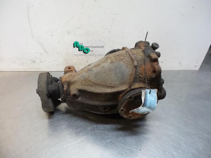 Rear differential Mercedes 200 - 500 - 243511901 103940A