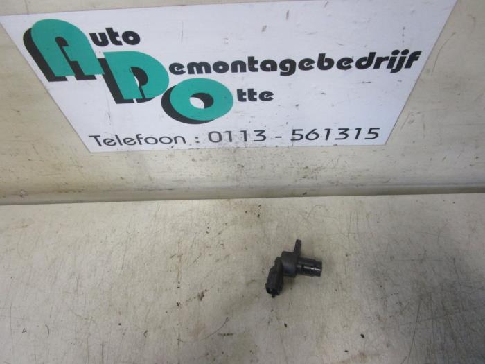 Begagnade Kamaxelsensor Chrysler Voyager/Grand Voyager (RG/RS) 2.8 CRD 16V Autom. Pris € 30,00 Marginaltabell erbjuds av Autodemontagebedrijf Otte