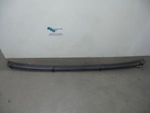 Used Rear bumper component, central BMW 3 serie (E46/4) 320d 16V Price € 15,00 Margin scheme offered by Autodemontagebedrijf Otte