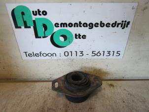 Used Gearbox mount Fiat Scudo (220Z) 1.9 D Price € 25,00 Margin scheme offered by Autodemontagebedrijf Otte