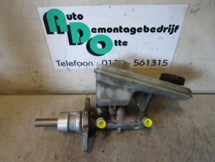 Usagé Cylindre de frein principal Opel Vivaro 1.9 DTI 16V Prix € 25,00 Règlement à la marge proposé par Autodemontagebedrijf Otte