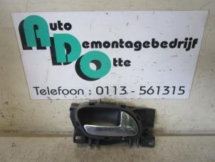 Used Rear door handle 4-door, right Peugeot 207/207+ (WA/WC/WM) 1.6 16V VTi Price € 10,00 Margin scheme offered by Autodemontagebedrijf Otte