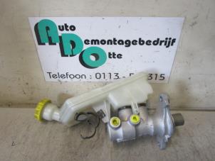 Używane Glówny cylinder hamulcowy Peugeot 207/207+ (WA/WC/WM) 1.6 16V VTi Cena € 25,00 Procedura marży oferowane przez Autodemontagebedrijf Otte