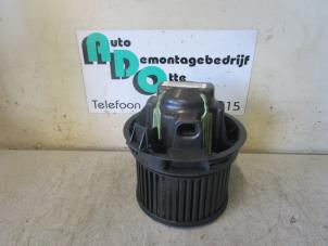 Used Heating and ventilation fan motor Peugeot 207/207+ (WA/WC/WM) 1.6 16V VTi Price € 20,00 Margin scheme offered by Autodemontagebedrijf Otte