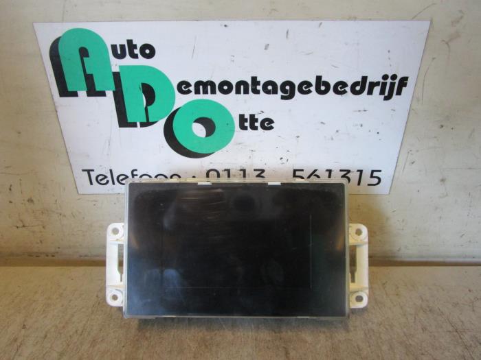 Begagnade Innerdisplay Nissan Almera (N16) 1.5 16V Pris € 25,00 Marginaltabell erbjuds av Autodemontagebedrijf Otte