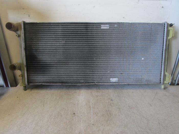 Usagé Radiateur Fiat Doblo Cargo (223) 1.3 JTD 16V Multijet Prix € 50,00 Règlement à la marge proposé par Autodemontagebedrijf Otte