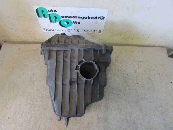 Begagnade Luftfilterhus Fiat Multipla (186) 1.9 JTD 105 SX,ELX Pris € 50,00 Marginaltabell erbjuds av Autodemontagebedrijf Otte